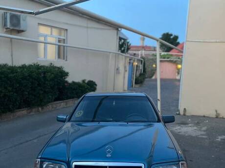 Mercedes C 180