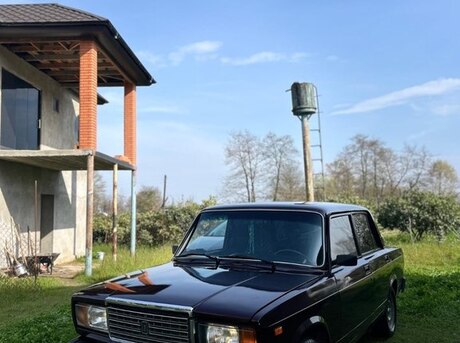 LADA (VAZ) 2107