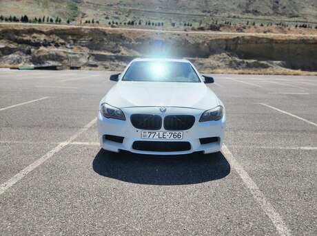 BMW 528