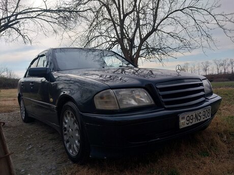 Mercedes C 180