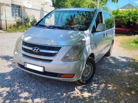 Hyundai H-1