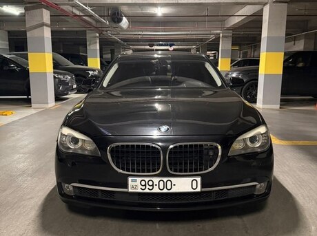BMW 750