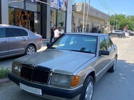 Mercedes 190