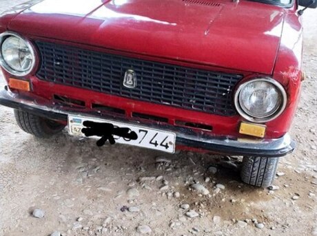 LADA (VAZ) 21011