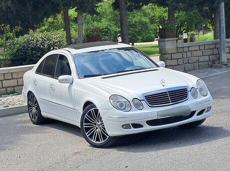 Mercedes E 220