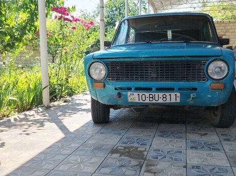 LADA (VAZ) 21011