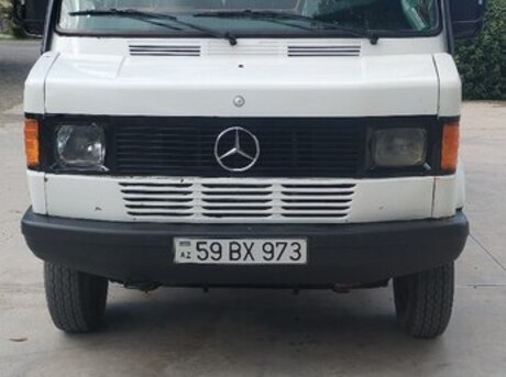 Mercedes 208 D