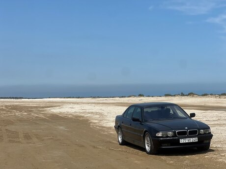 BMW 728
