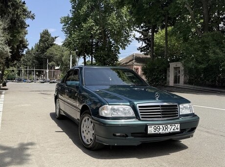 Mercedes C 180