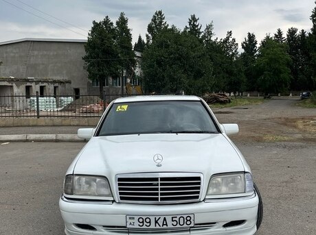Mercedes C 180