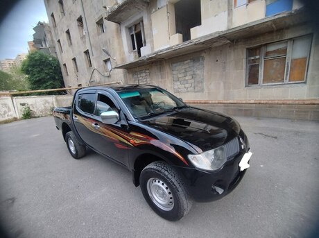 Mitsubishi L200