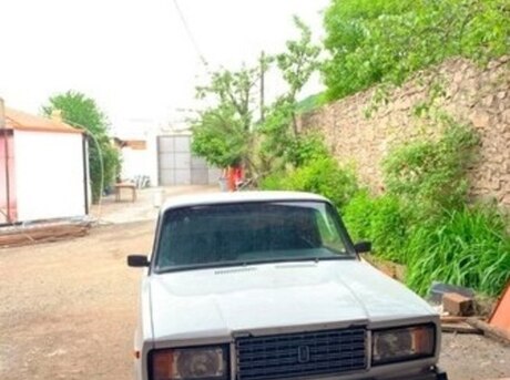 LADA (VAZ) 2107