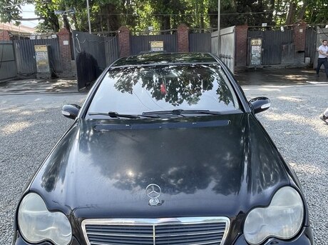 Mercedes C 200