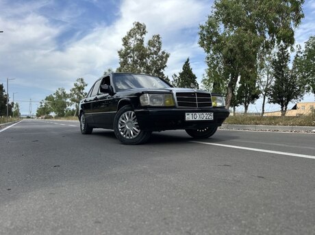 Mercedes 190