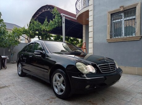Mercedes C 240