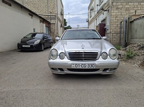 Mercedes E 280