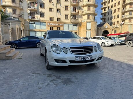 Mercedes E 220