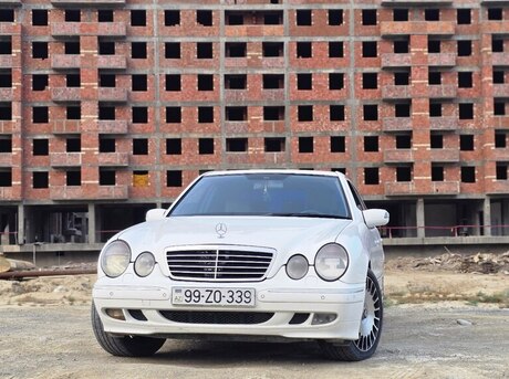 Mercedes E 320