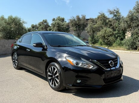 Nissan Altima