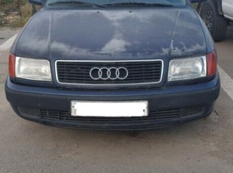Audi 100