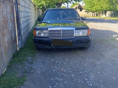 Mercedes 190