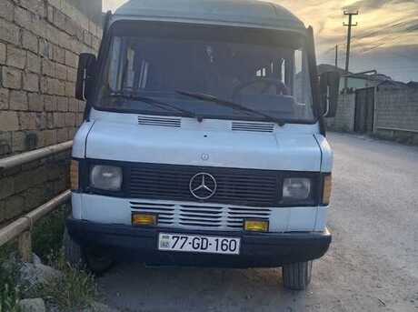 Mercedes 208 D