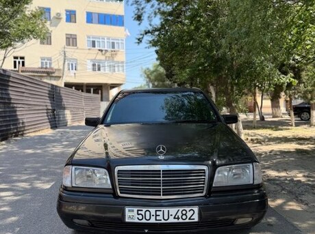 Mercedes C 180
