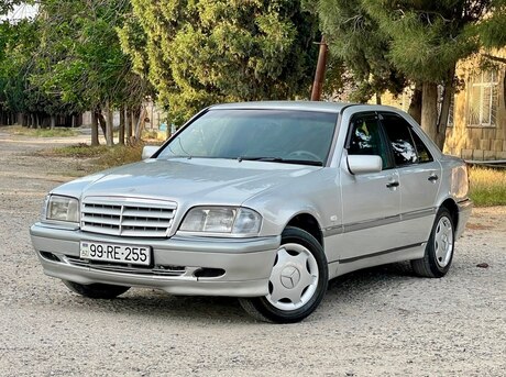 Mercedes C 220
