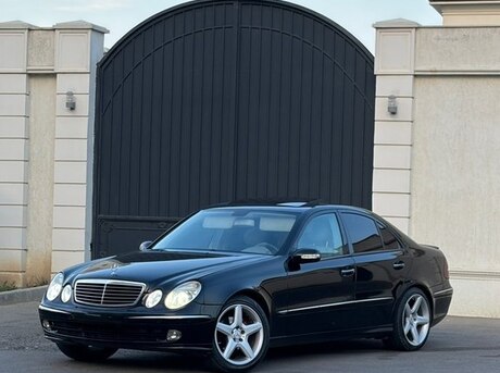 Mercedes E 200
