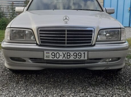 Mercedes C 240