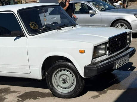 LADA (VAZ) 2107
