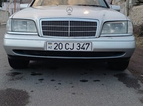 Mercedes C 180