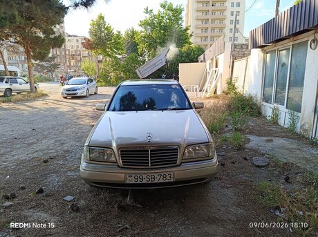 Mercedes C 200