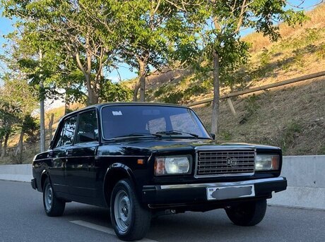 LADA (VAZ) 2107