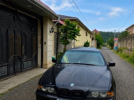 BMW 525