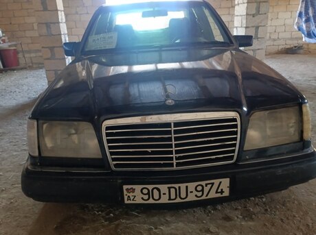 Mercedes 200 E