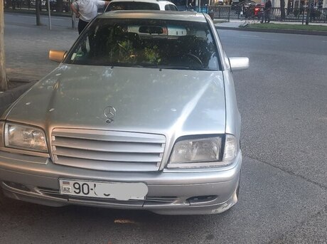 Mercedes C 220