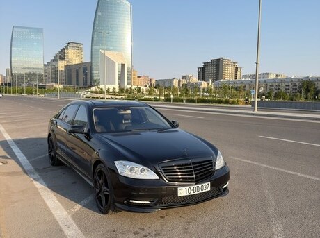 Mercedes S 550