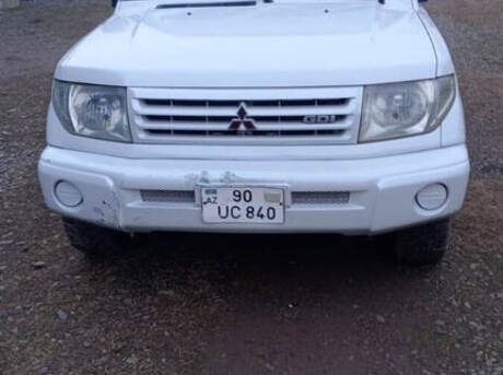 Mitsubishi Pajero io