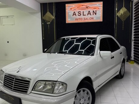 Mercedes C 240