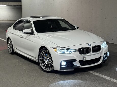 BMW 330