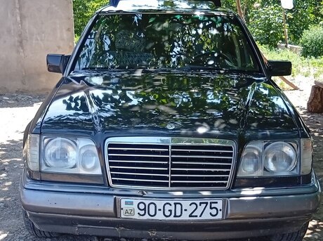 Mercedes 200 D