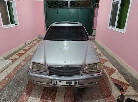 Mercedes C 220