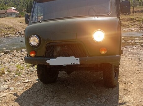 UAZ 3303