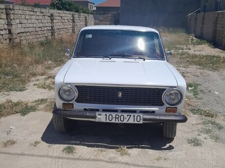 LADA (VAZ) 21011