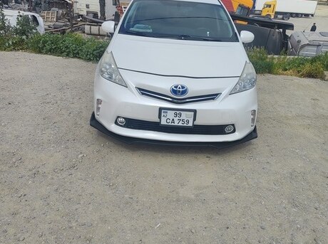 Toyota Prius V
