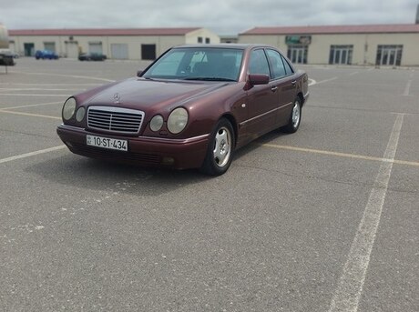 Mercedes E 230
