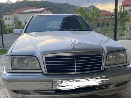 Mercedes C 180