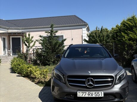 Mercedes GLA 200 4MATIC