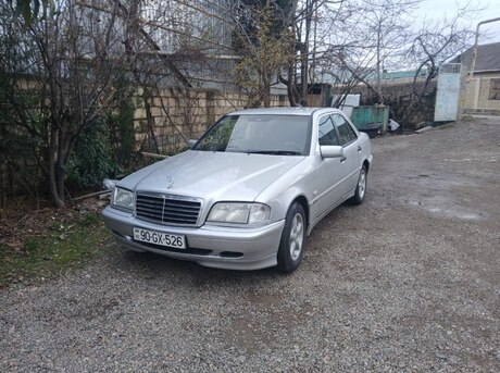 Mercedes C 180